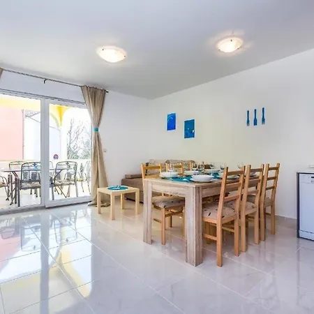 Chiara 4* דראמליי